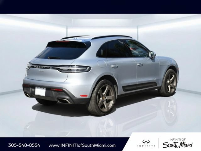 Used 2024 Porsche Macan w/ Premium Plus Package AWD/4WD image 4
