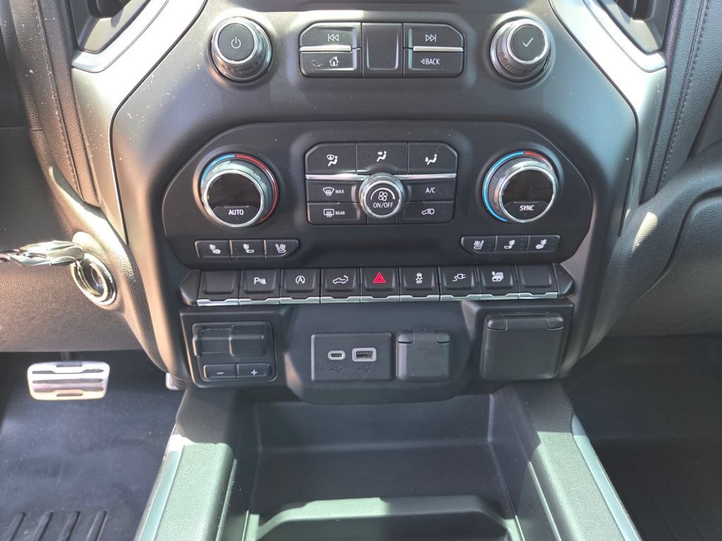 Used 2020 Chevrolet Silverado 1500 LTZ w/ LTZ Plus Package RWD image 31