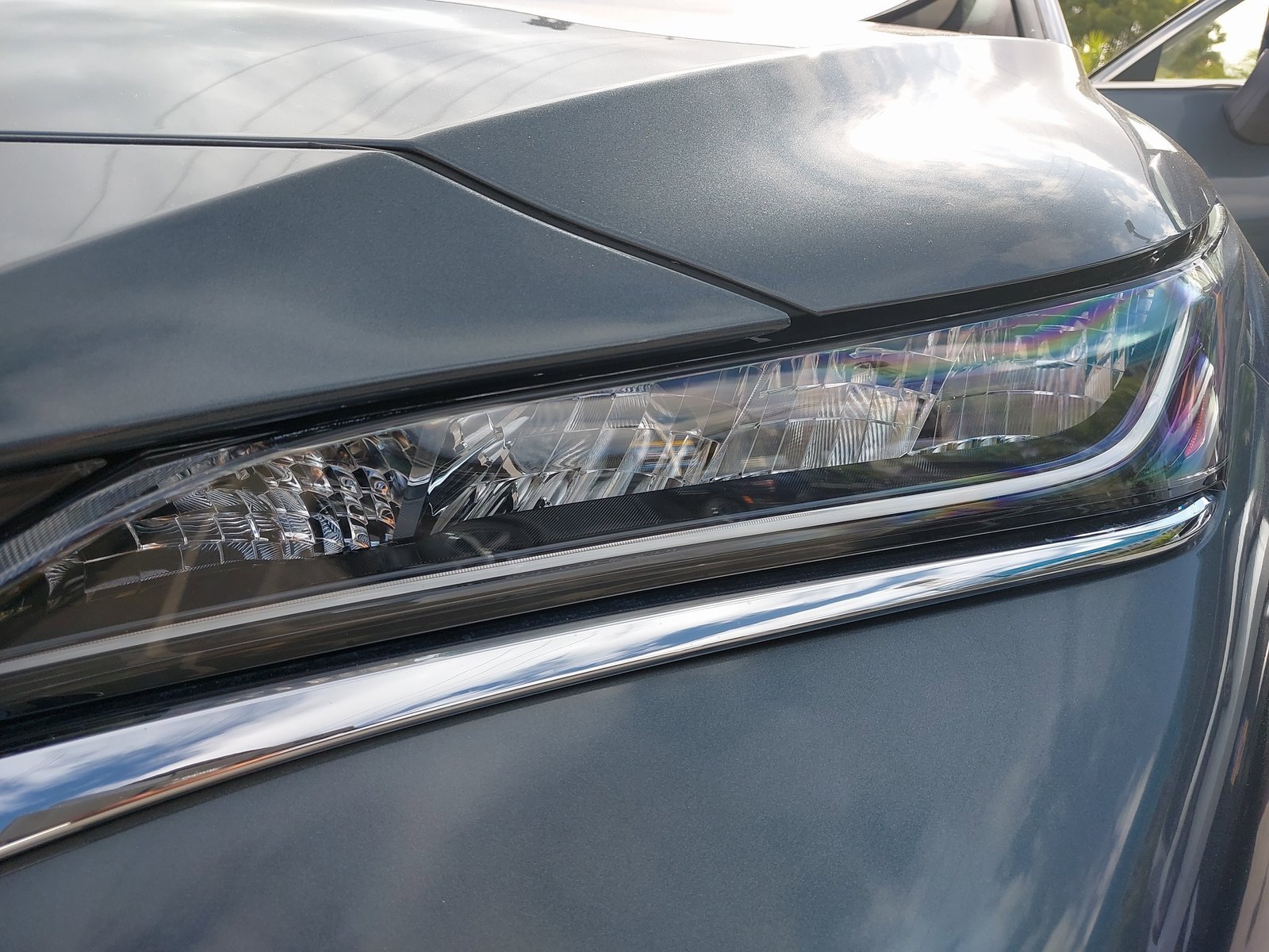 Used 2021 Toyota Venza LE image 32