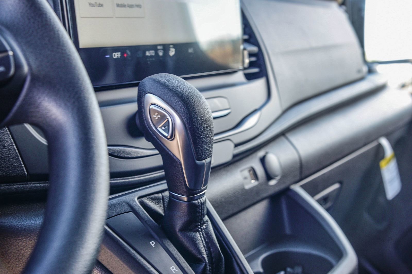 New 2026 Ford Transit 250 148 Medium Roof w/ Load Area Protection Package image 20