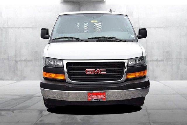 Used 2024 GMC Savana 2500 w/ Driver Convenience Package image 4