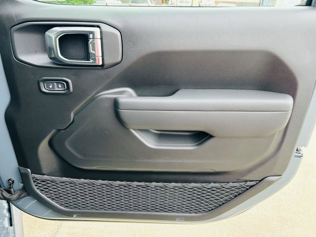 New 2025 Jeep Gladiator Rubicon image 28