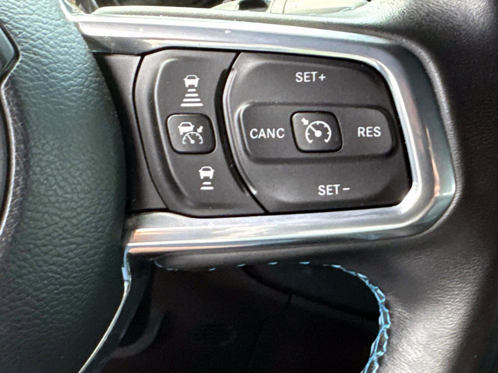 Used 2022 Jeep Wrangler Unlimited Rubicon 4xe w/ Safety Group image 15