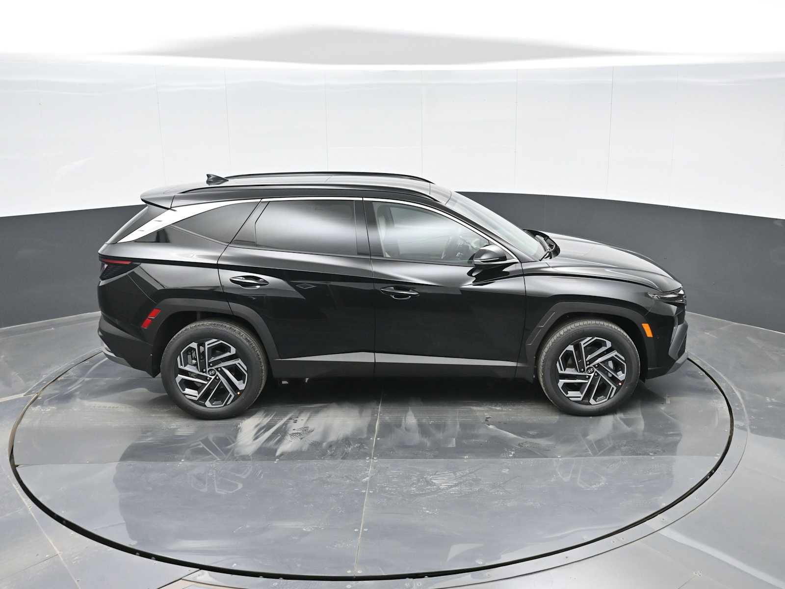 New 2026 Hyundai Tucson Limited image 29