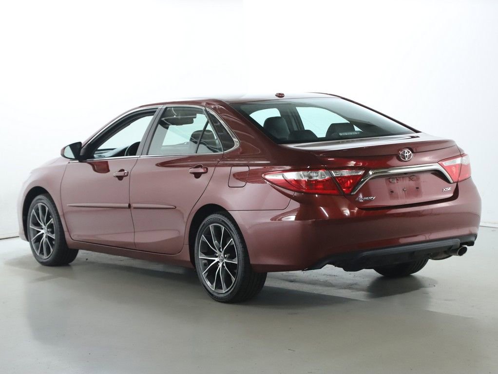 Used 2015 Toyota Camry XSE image 40