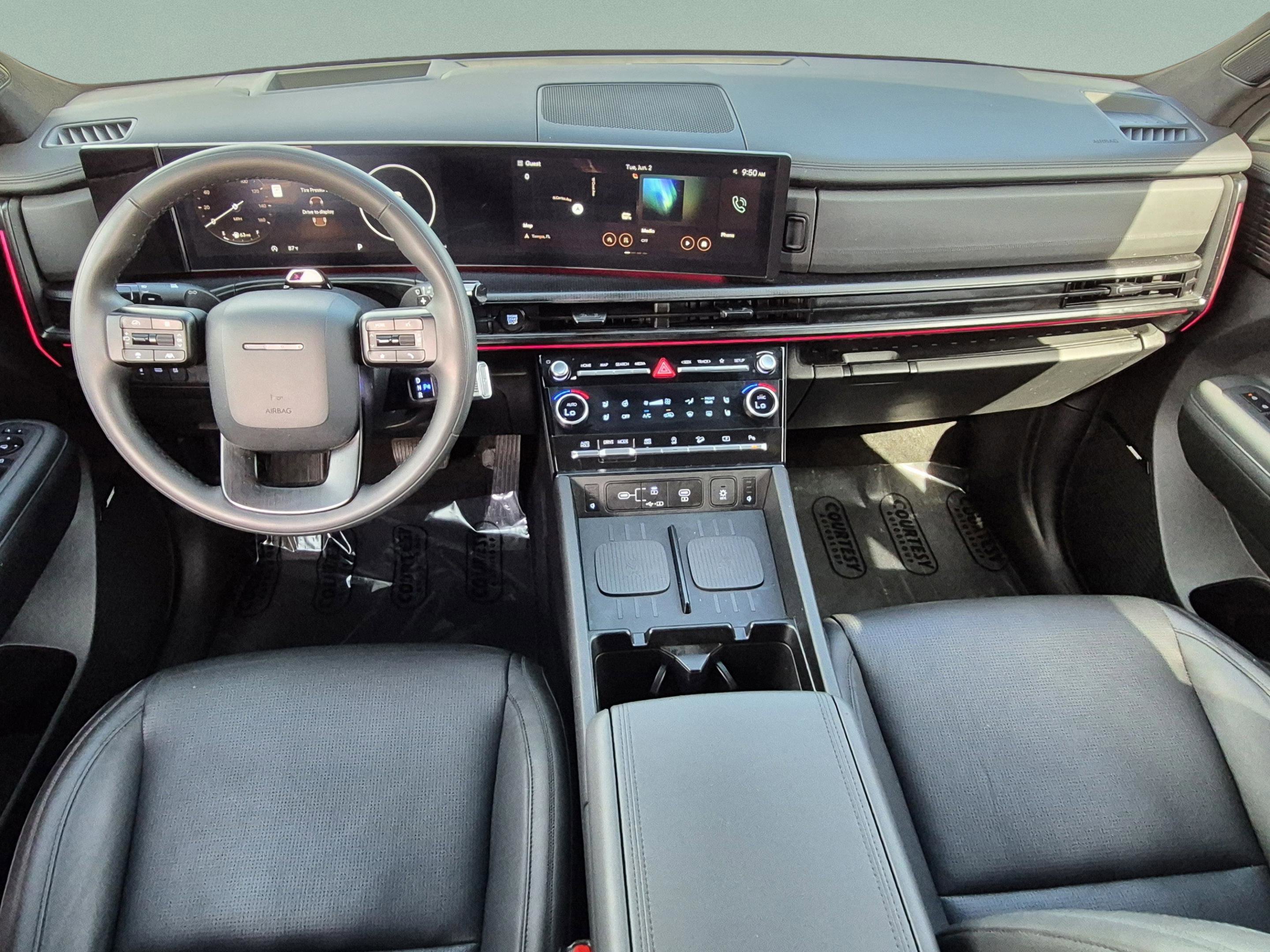Used 2024 Hyundai Santa Fe Calligraphy AWD/4WD image 11