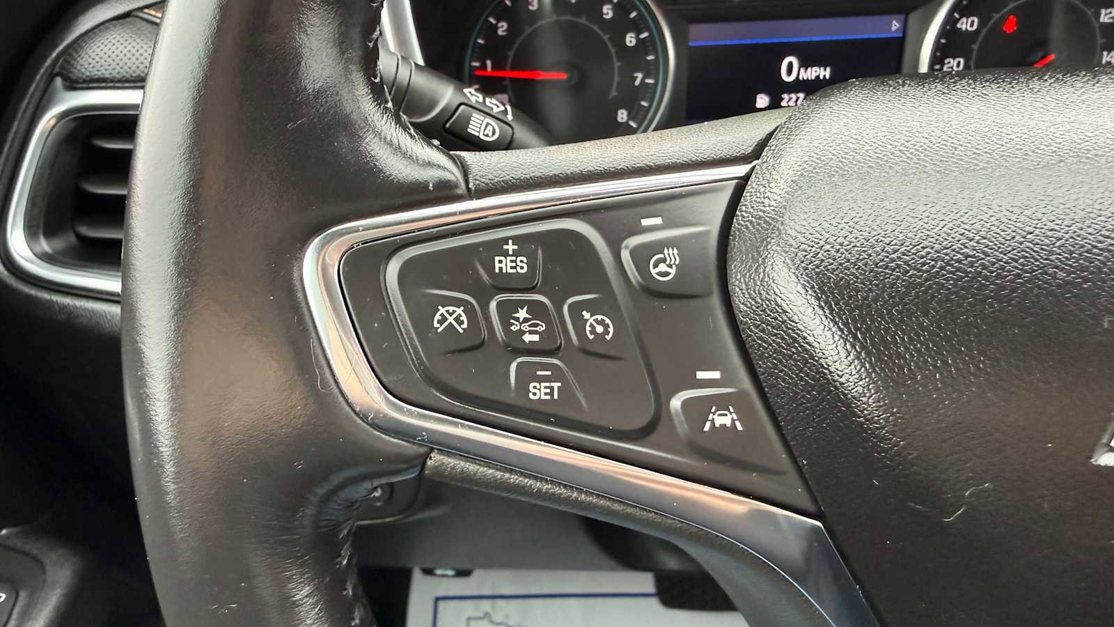 Used 2021 Chevrolet Equinox Premier AWD/4WD image 15