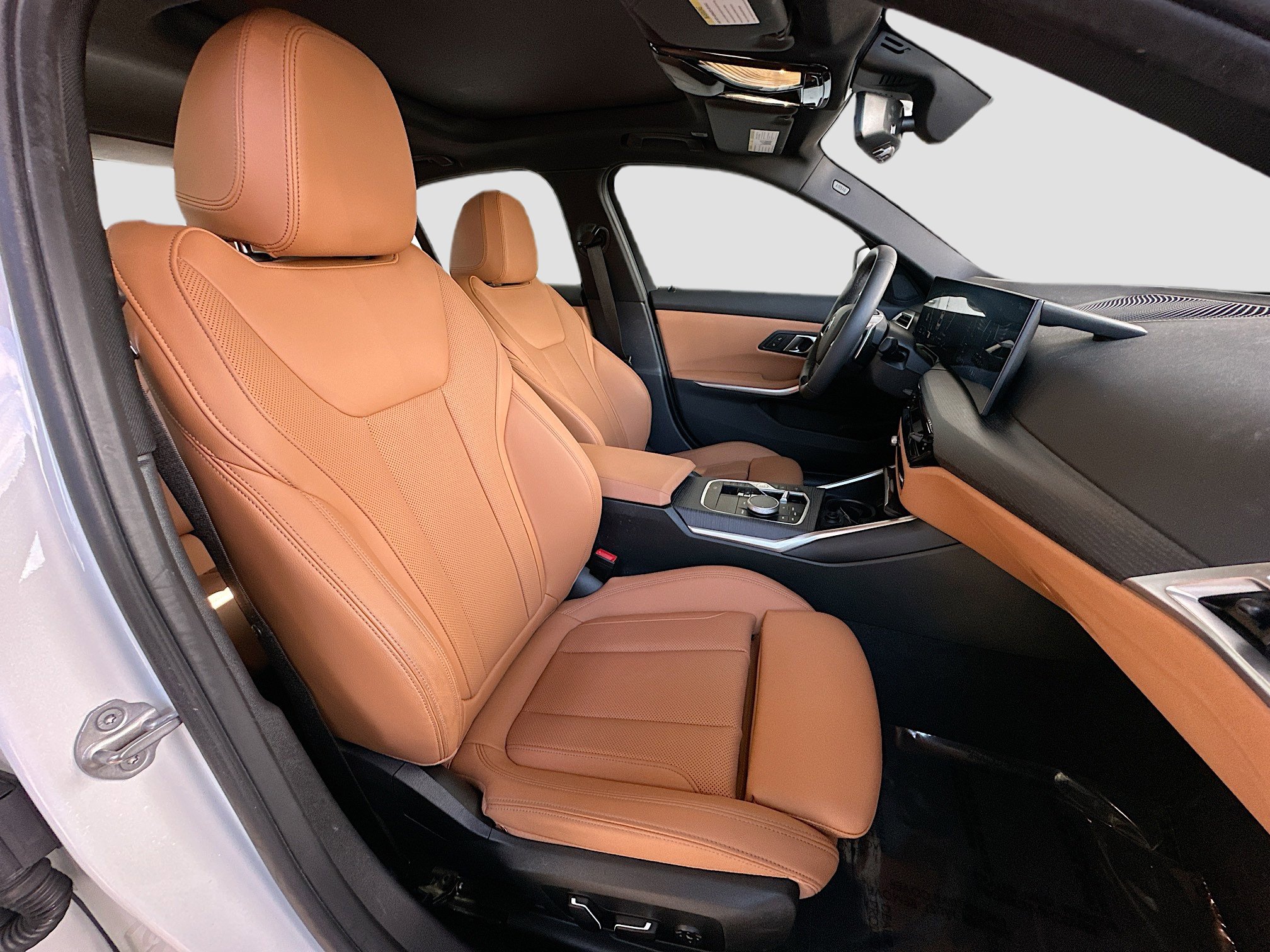 Certified 2025 BMW 330i Sedan w/ M Sport Package image 29