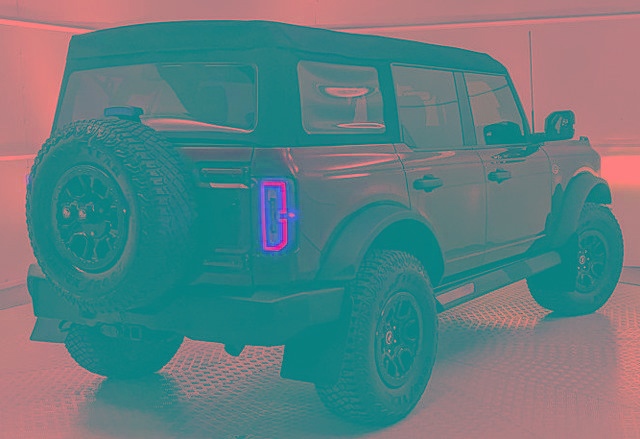 Certified 2023 Ford Bronco Wildtrak AWD/4WD image 3