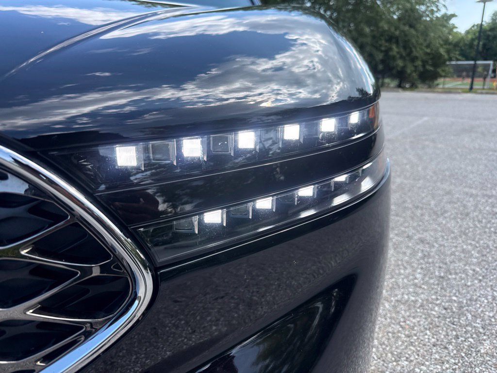 Used 2025 Genesis G90 3.5T AWD/4WD image 4