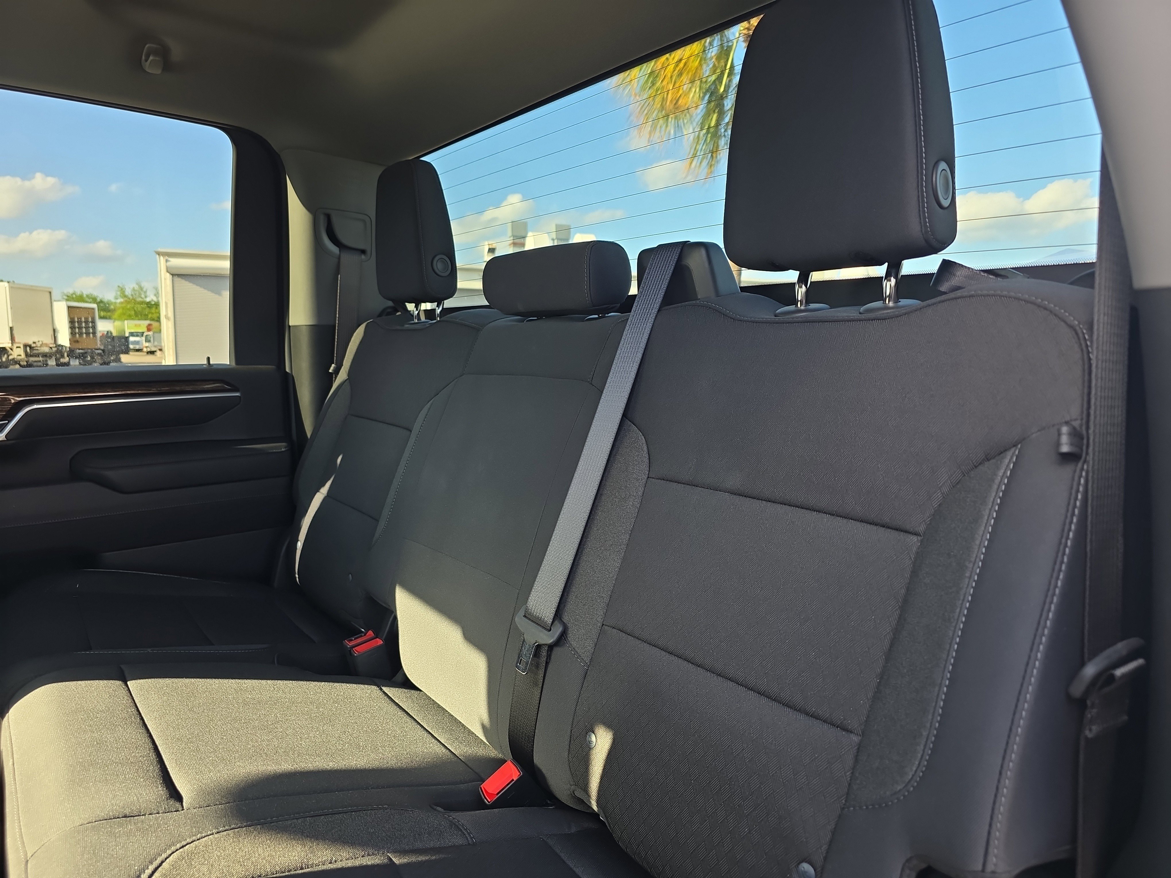 Used 2025 GMC Sierra 2500 SLE w/ SLE Convenience Package image 13