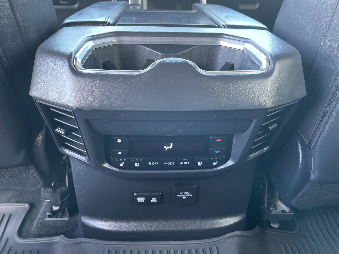 Certified 2025 Toyota Sequoia Platinum image 20