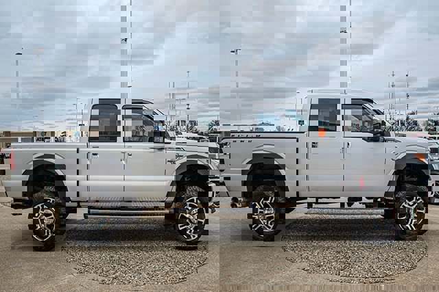 Used 2013 Ford F250 Platinum w/ Platinum Pkg image 6