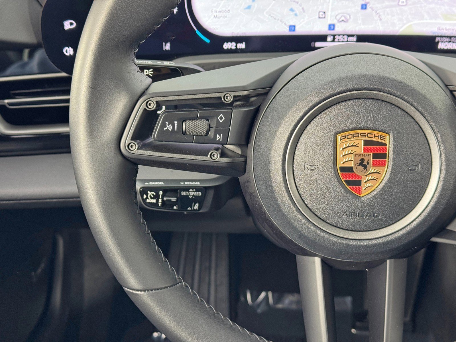 Used 2025 Porsche Taycan 4S w/ Premium Package image 22