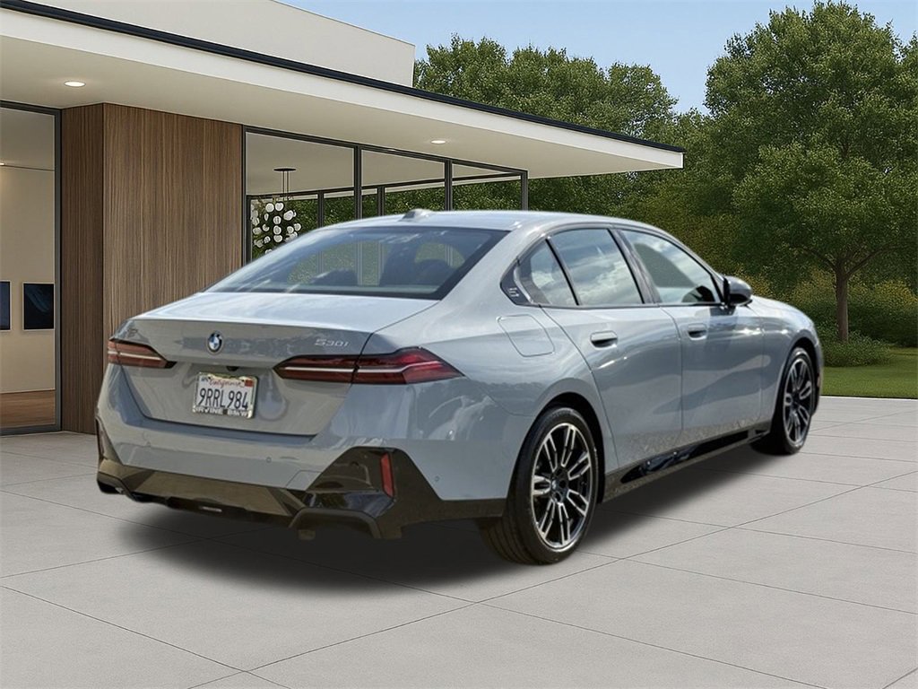 Used 2025 BMW 530i xDrive w/ M Sport Package image 9