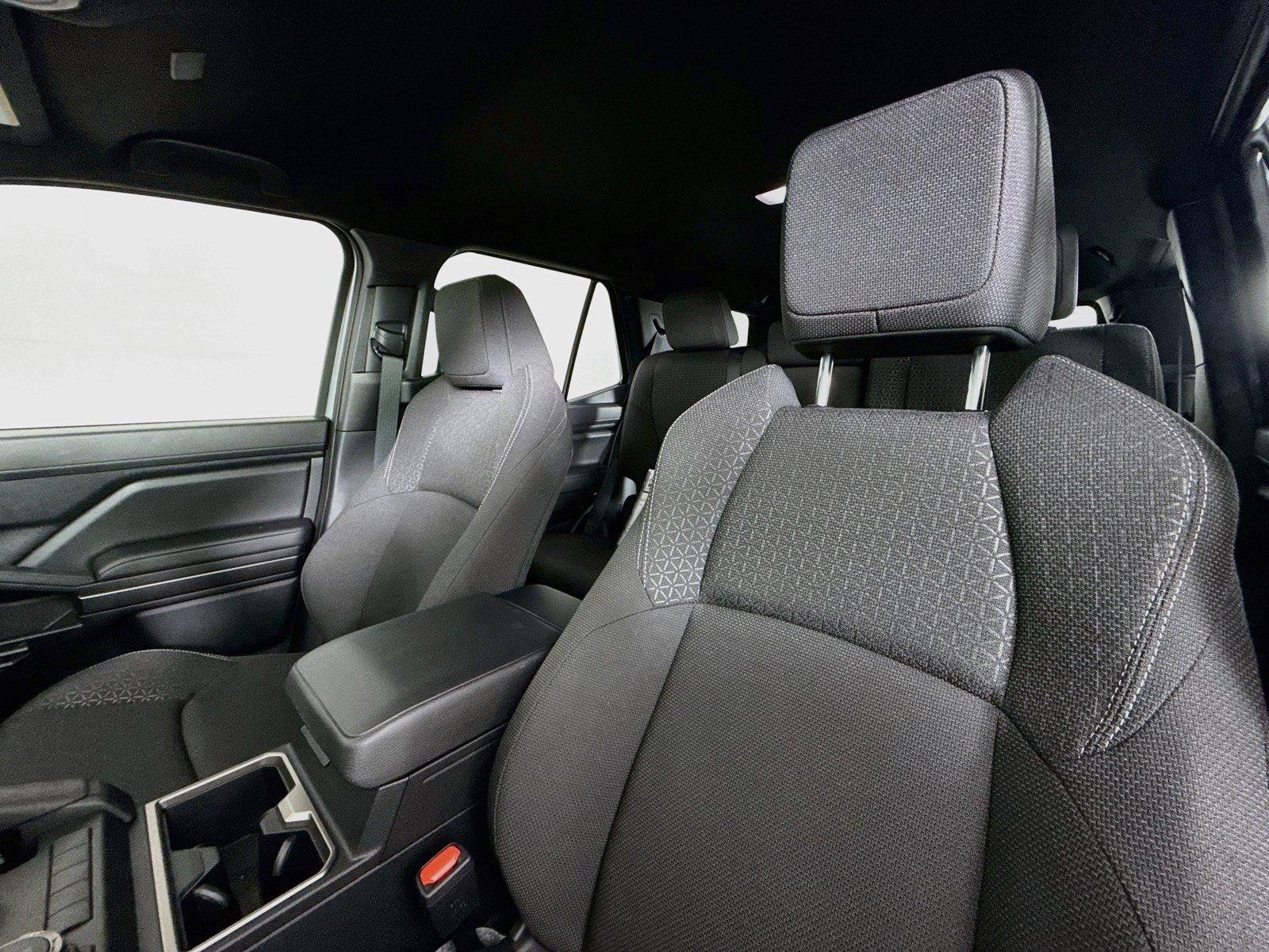 New 2026 Toyota 4Runner SR5 AWD/4WD image 3