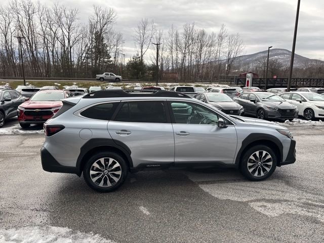 Used 2023 Subaru Outback Limited AWD/4WD image 15