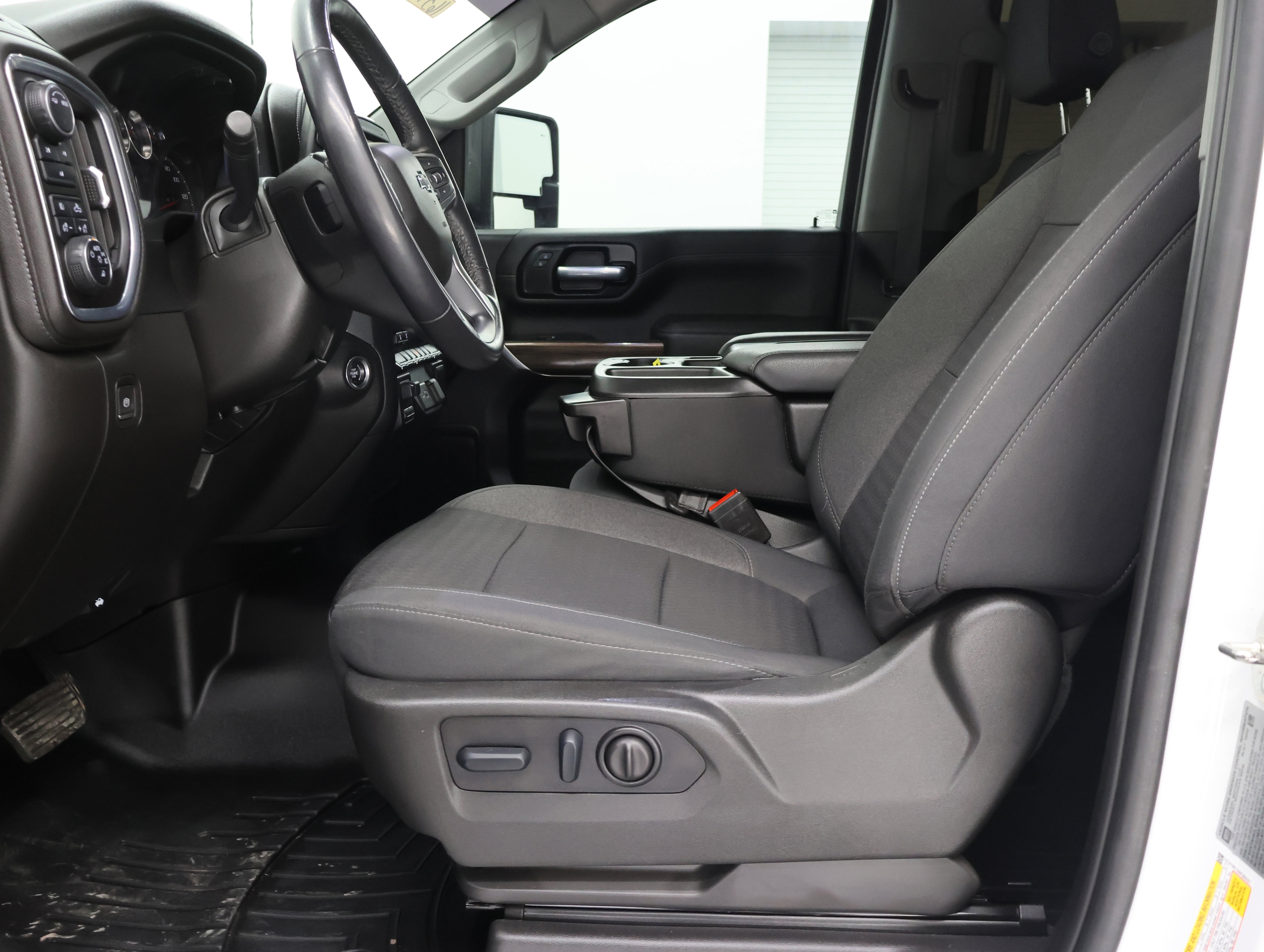 Used 2022 Chevrolet Silverado 2500 LT w/ Z71 Sport Edition image 8