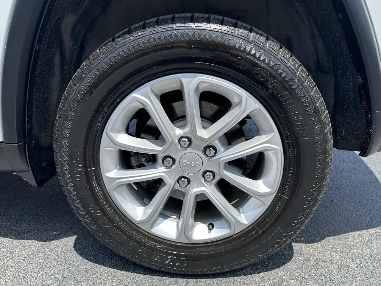 Used 2021 Jeep Grand Cherokee Laredo X AWD/4WD image 76