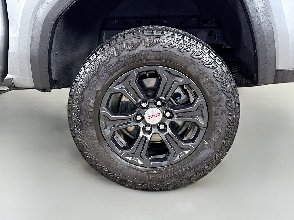 Used 2024 GMC Canyon Elevation image 30