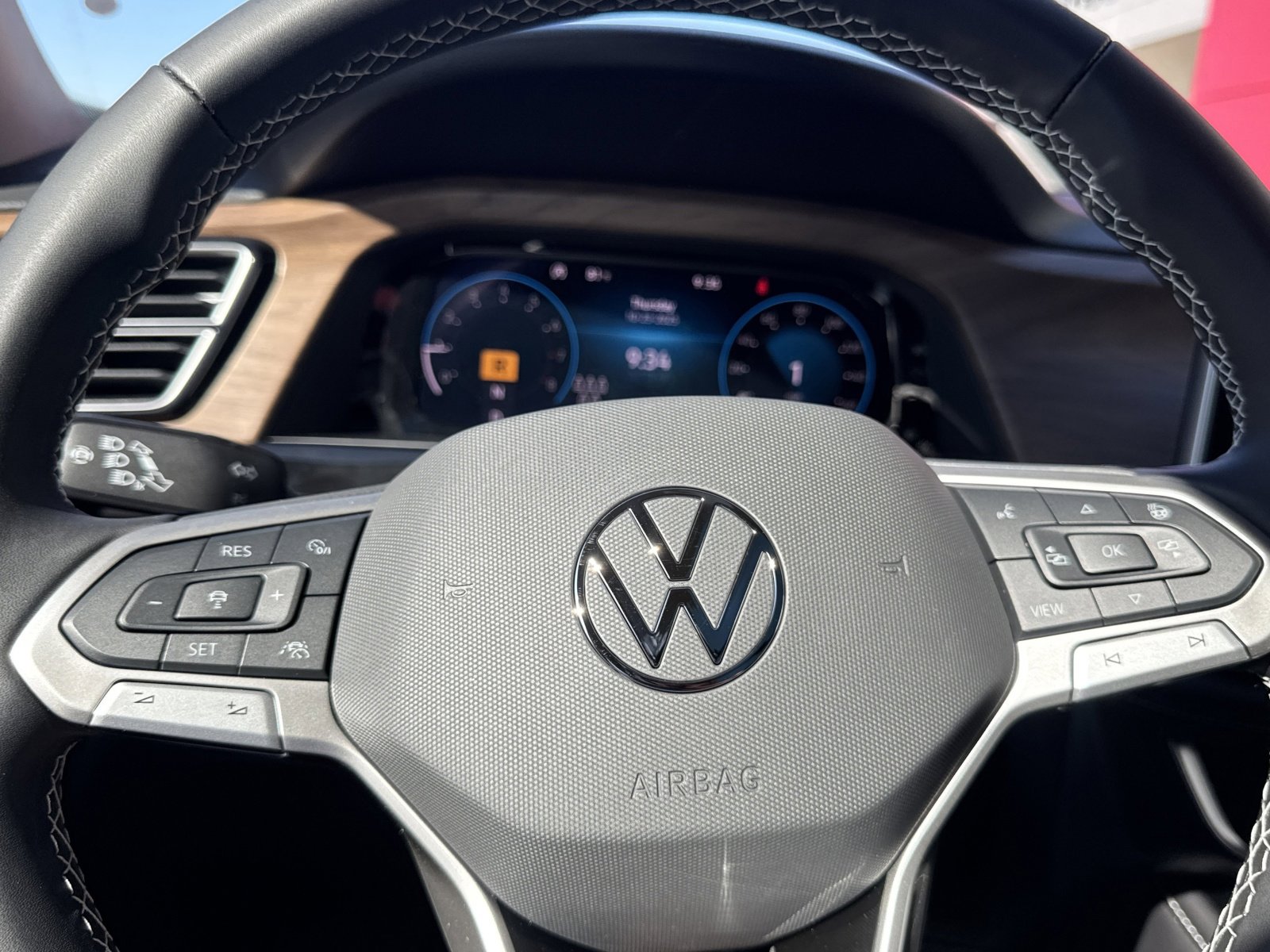 New 2026 Volkswagen Atlas SE image 26