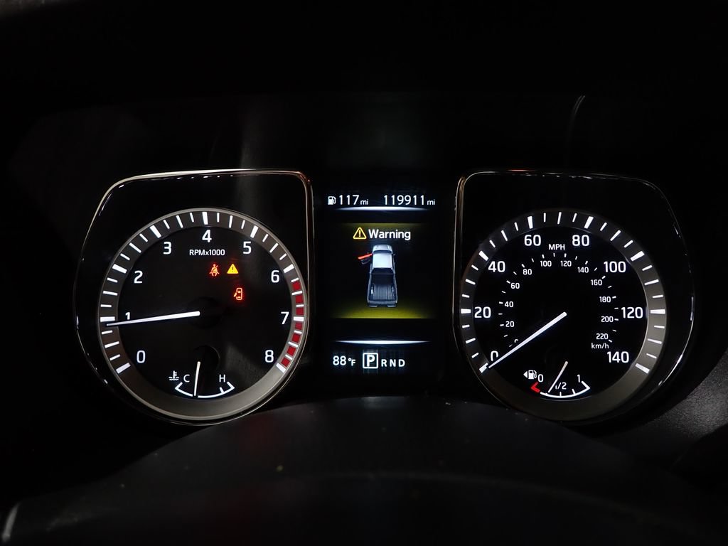 Used 2017 Nissan Titan SV RWD image 21