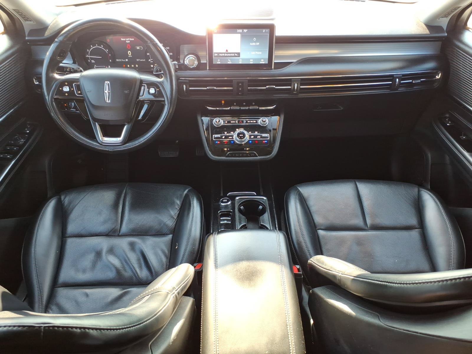 Used 2022 Lincoln Corsair AWD w/ Premium Package image 12