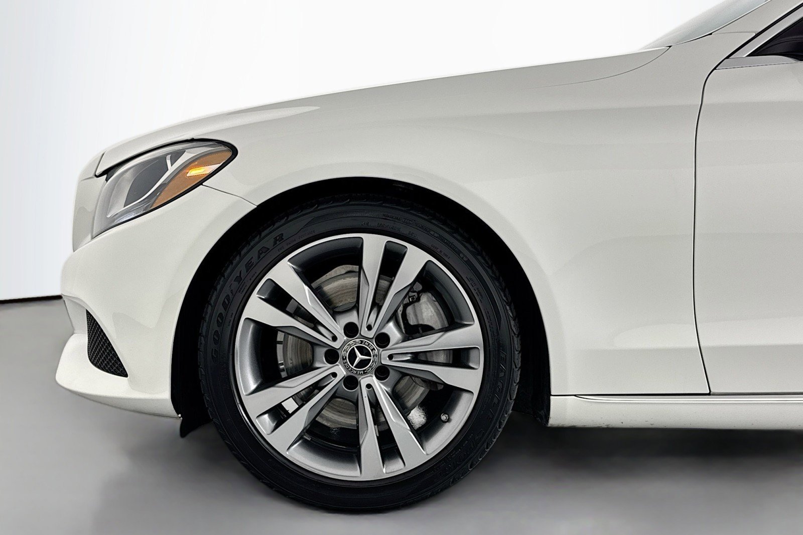 Used 2018 Mercedes-Benz C 300 Sedan image 9