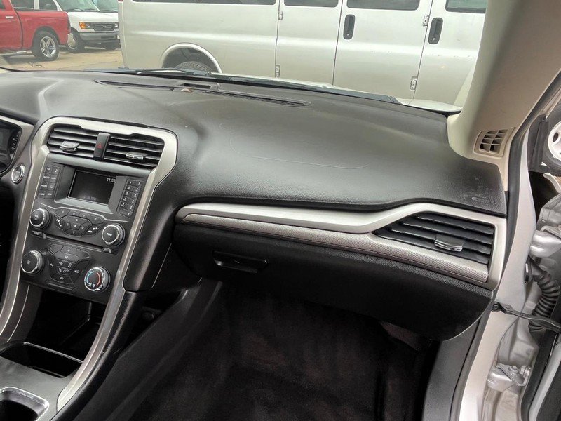 Used 2017 Ford Fusion S image 11