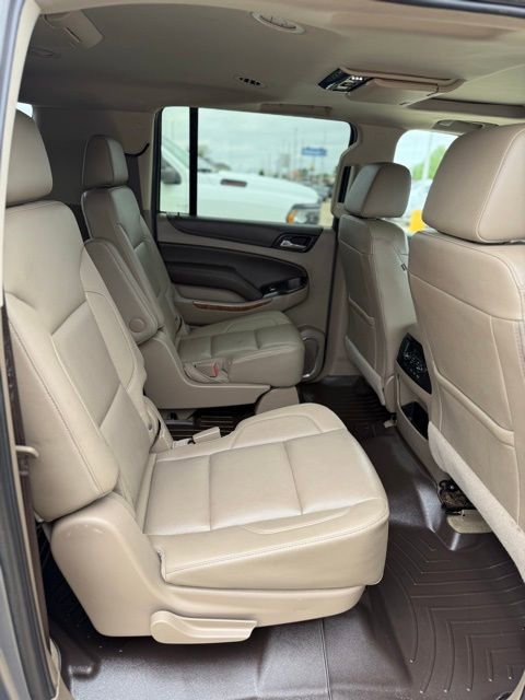 Used 2017 Chevrolet Suburban Premier AWD/4WD image 17