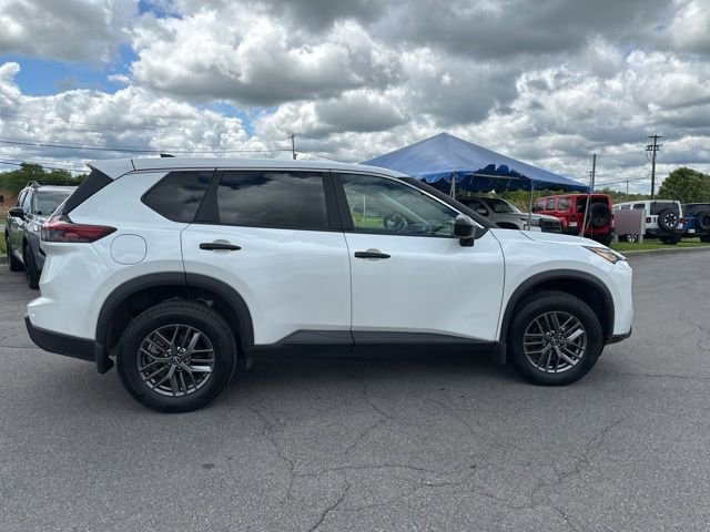 Certified 2025 Nissan Rogue S AWD/4WD image 6