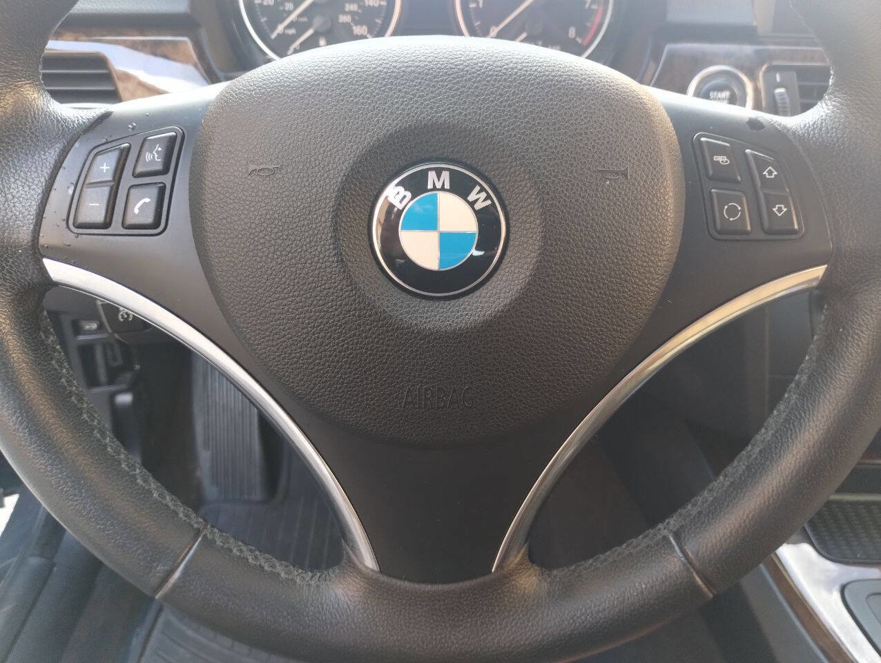 Used 2010 BMW 335i xDrive Coupe w/ Premium Pkg image 16