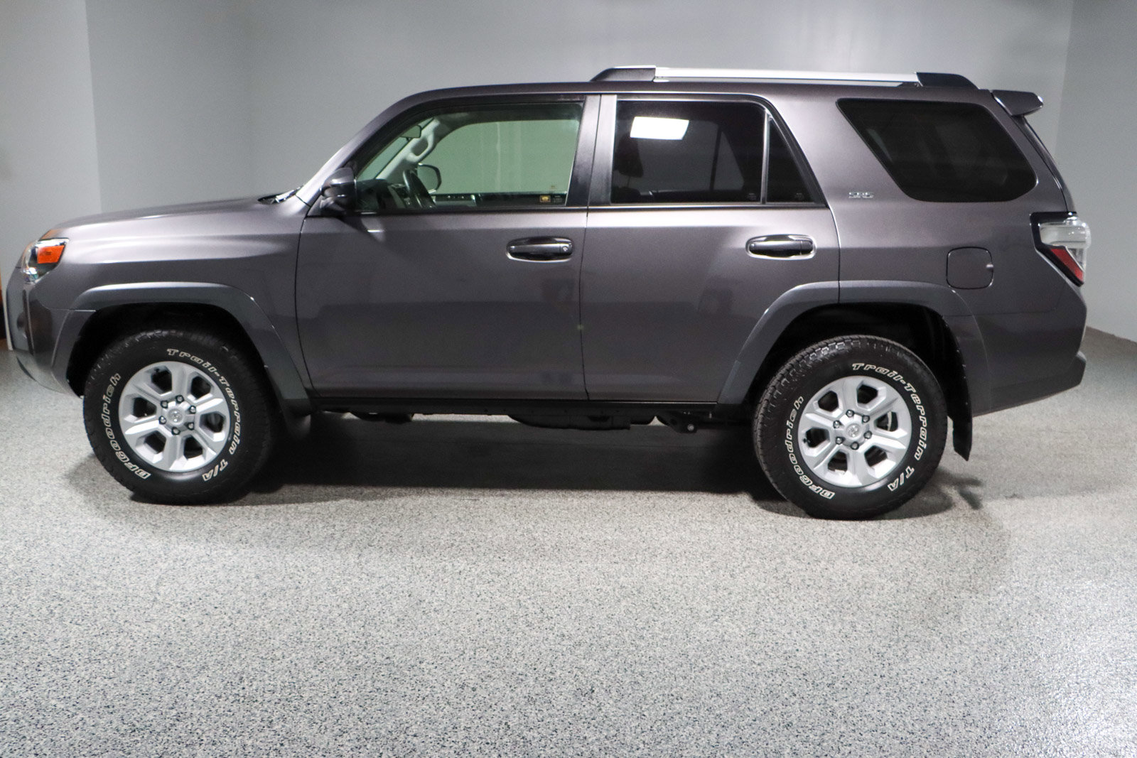 Used 2019 Toyota 4Runner SR5 image 10