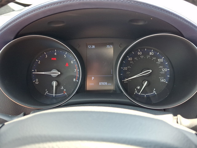 Used 2020 Toyota C-HR XLE FWD image 19
