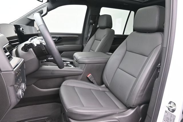 Used 2026 Chevrolet Tahoe Z71 w/ Comfort Package AWD/4WD image 23