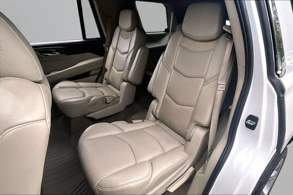 Used 2020 Cadillac Escalade Luxury AWD/4WD image 22