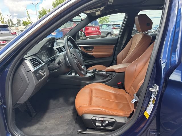 Used 2017 BMW 330i Sedan RWD image 25