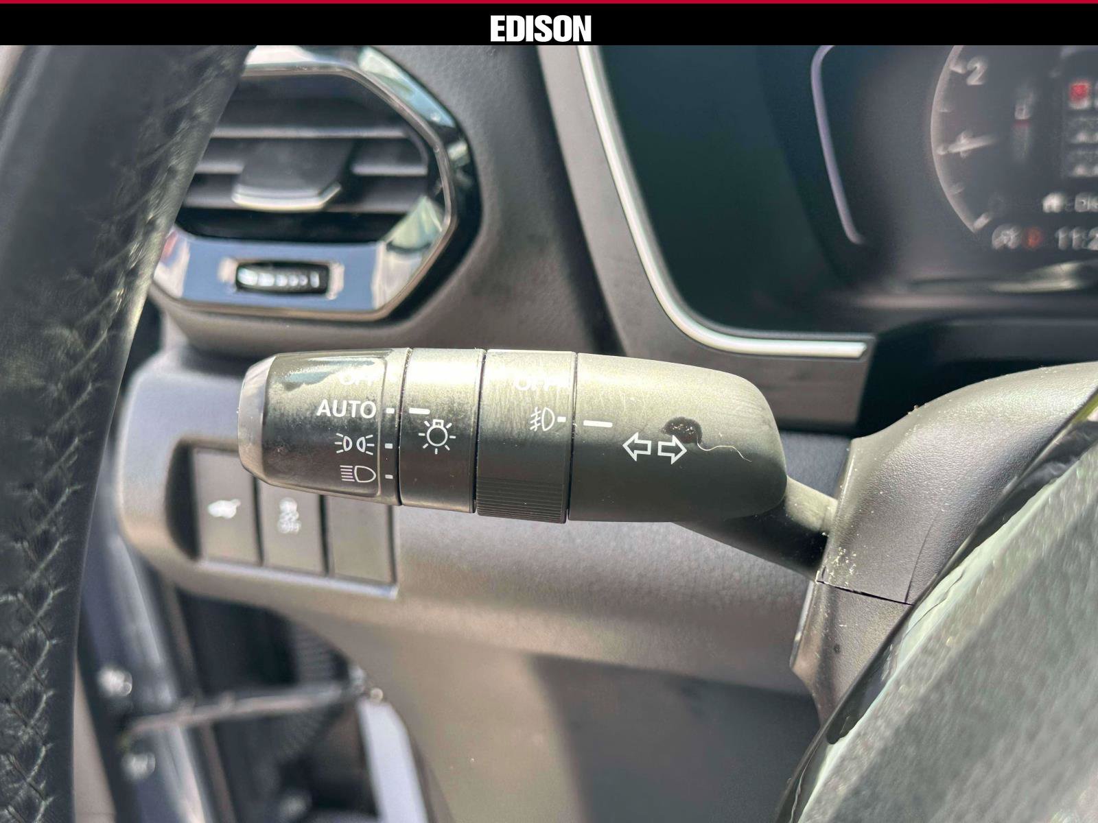 Used 2023 Honda Pilot Touring image 23