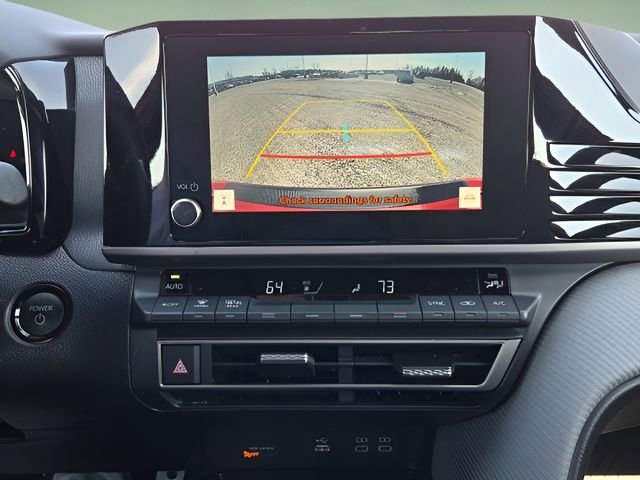 Used 2025 Toyota Camry SE w/ Convenience Package image 30