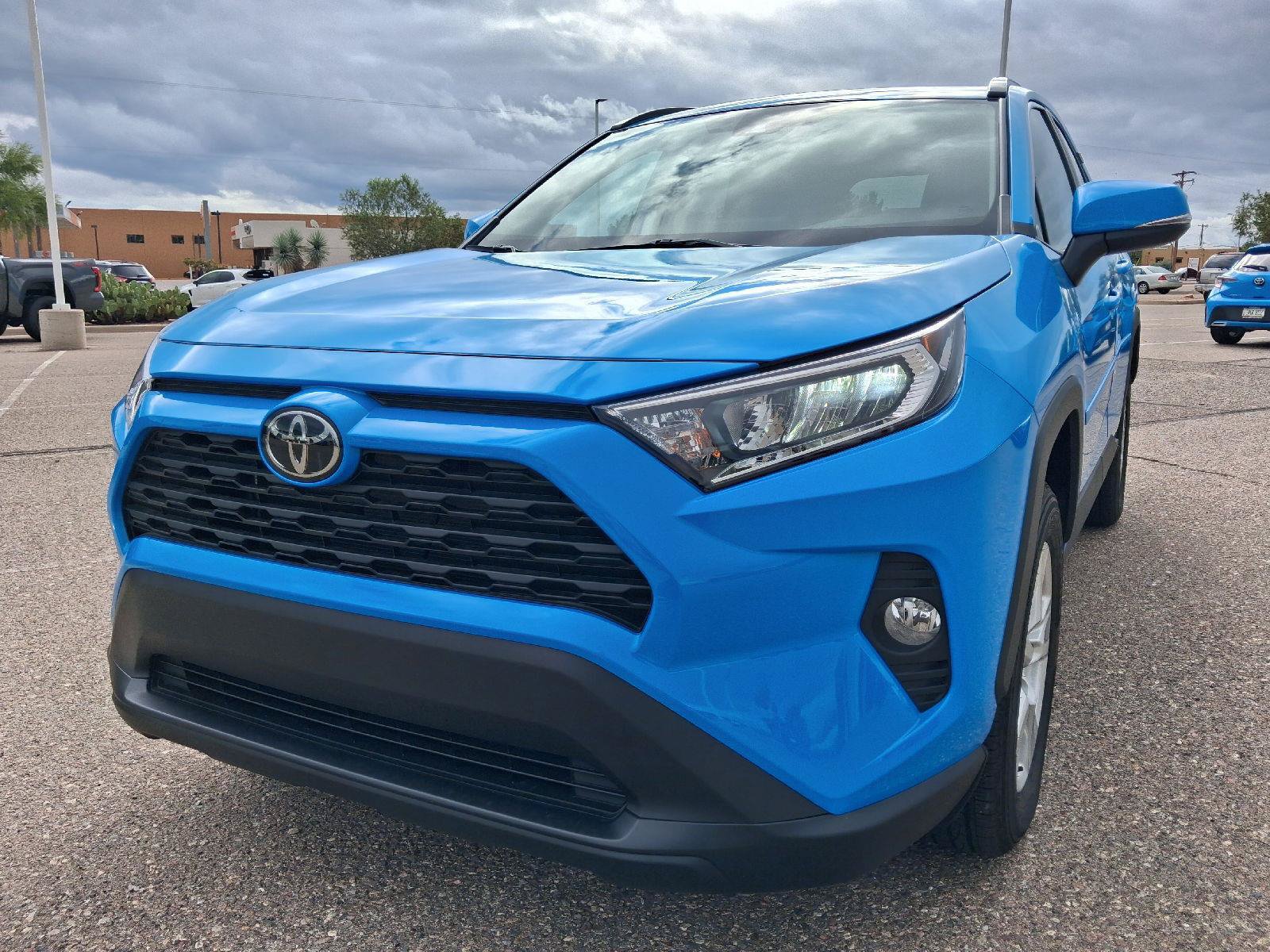 Used 2020 Toyota RAV4 XLE w/ Convenience Package FWD image 10
