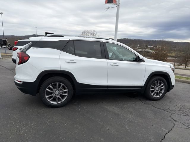 Used 2023 GMC Terrain SLT image 3