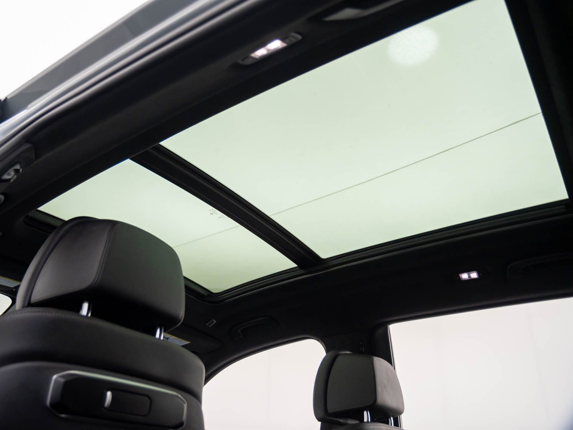 Used 2023 BMW X7 xDrive40i w/ M Sport Package image 12