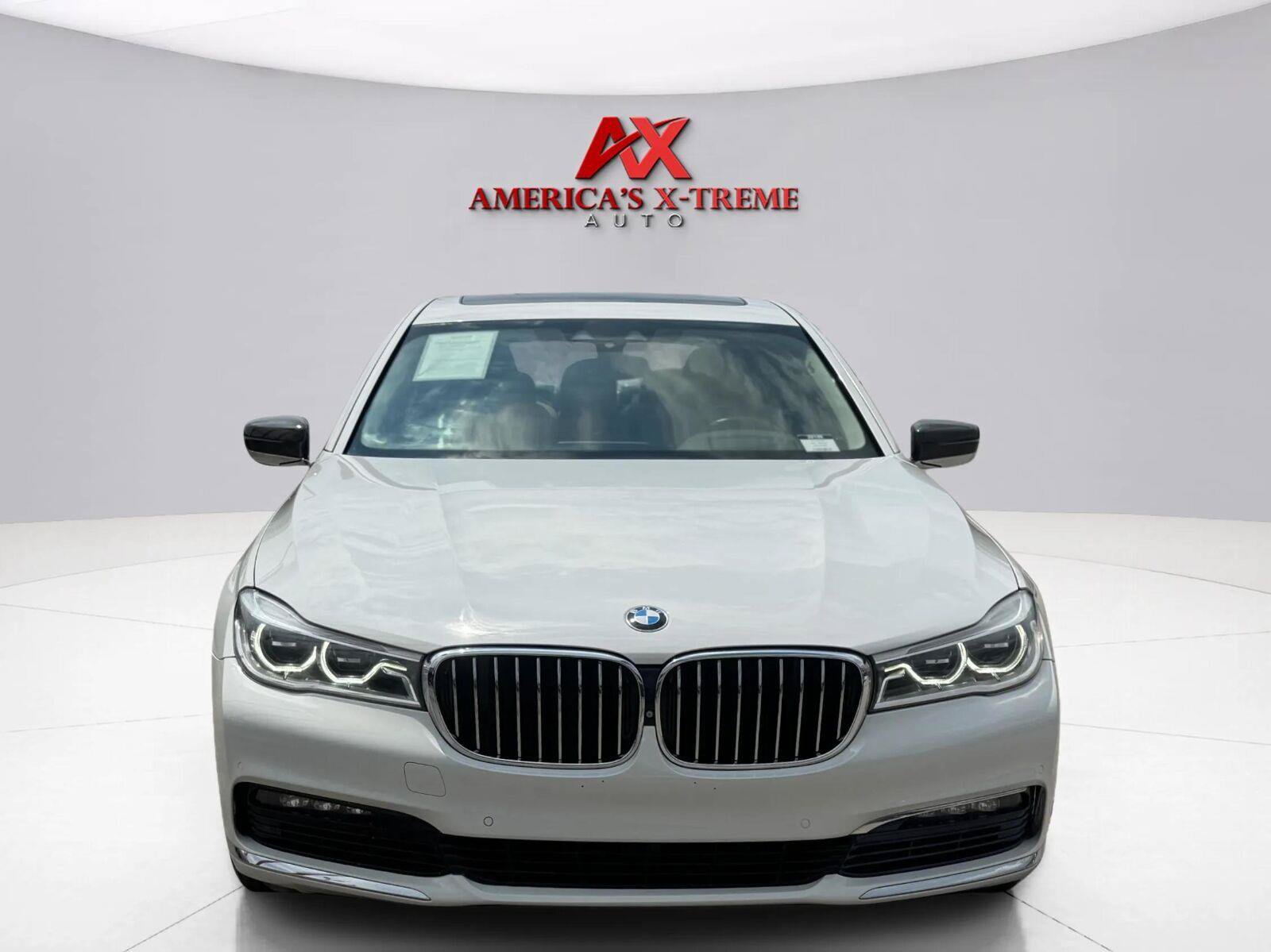 Used 2016 BMW 750i xDrive AWD/4WD image 10