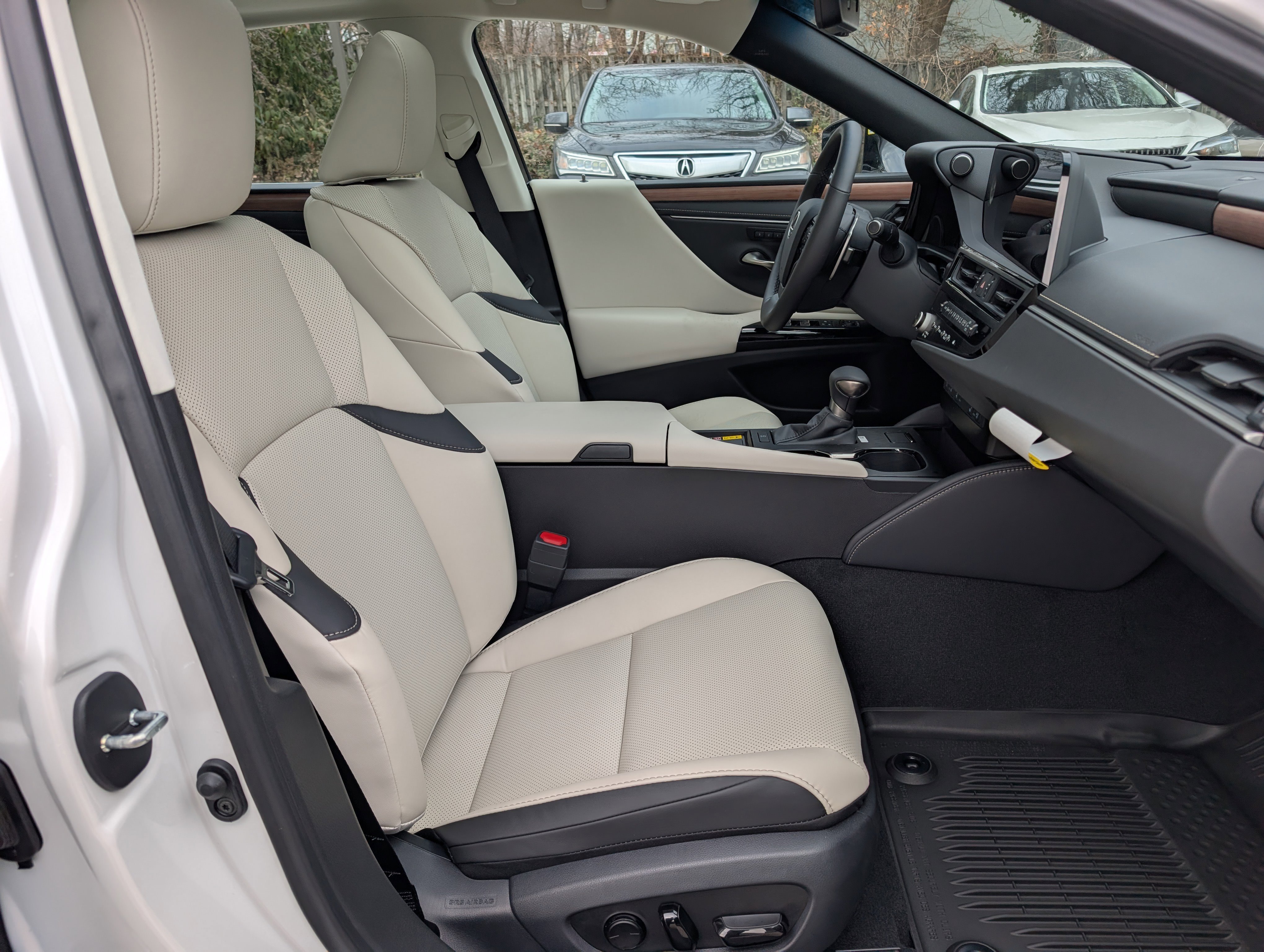 New 2025 Lexus ES 350 w/ Premium Package image 7