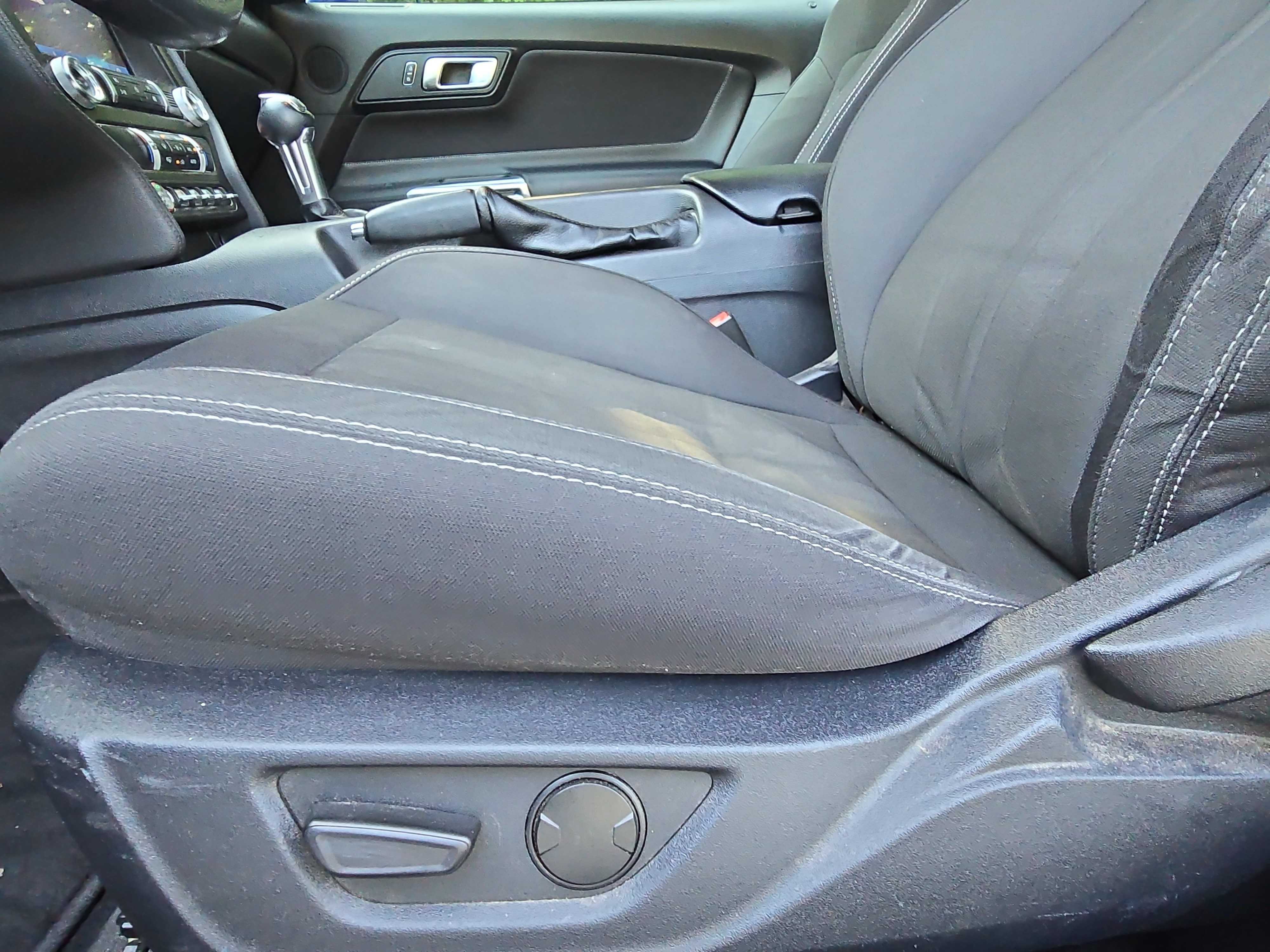 Used 2020 Ford Mustang Coupe w/ Equipment Group 101A RWD image 23