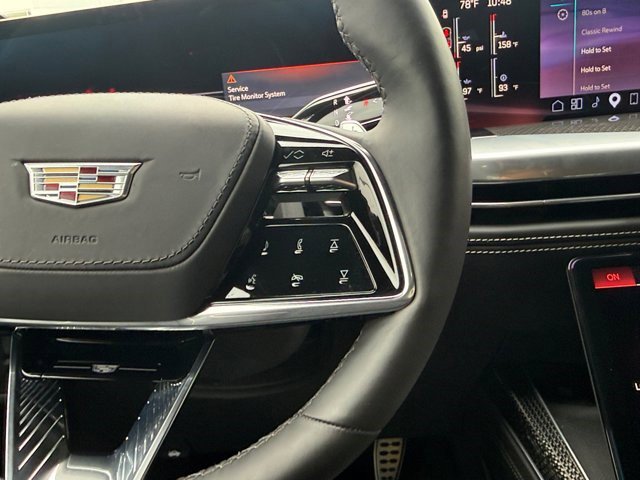 Certified 2025 Cadillac Escalade ESV V AWD/4WD image 11