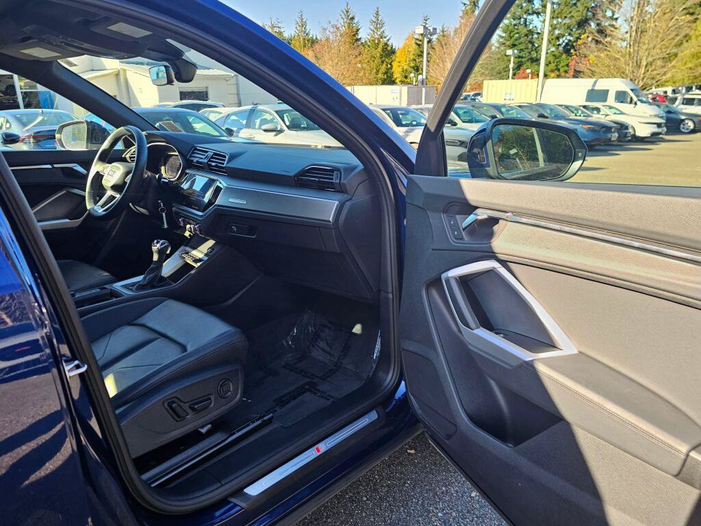 Used 2025 Audi Q3 2.0T Premium AWD/4WD image 12