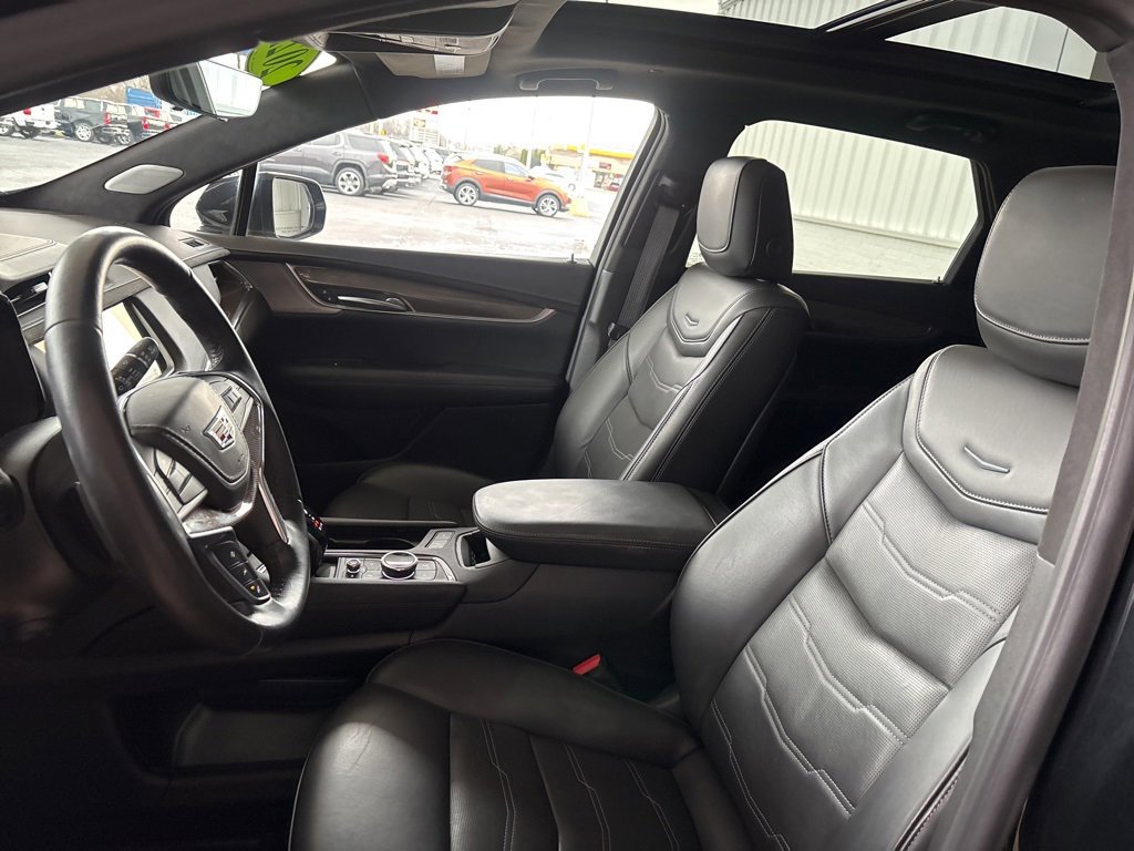 Used 2022 Cadillac XT5 Premium Luxury image 8