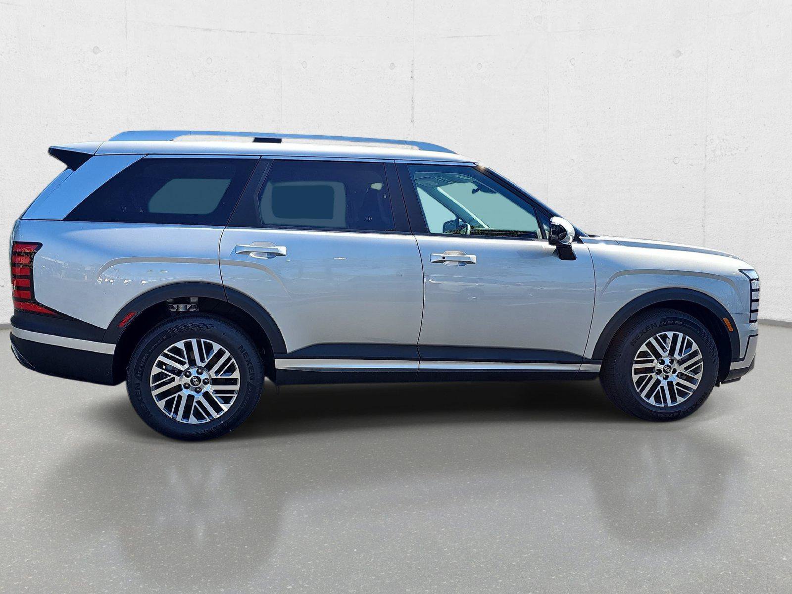 New 2026 Hyundai Palisade SEL FWD image 2
