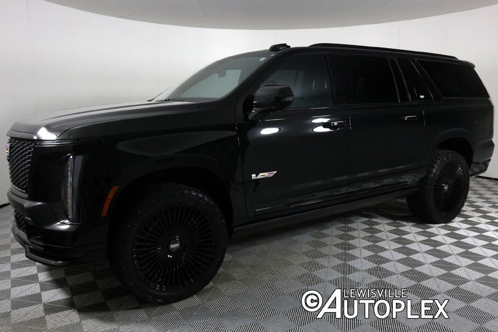 Used 2025 Cadillac Escalade ESV V AWD/4WD image 9